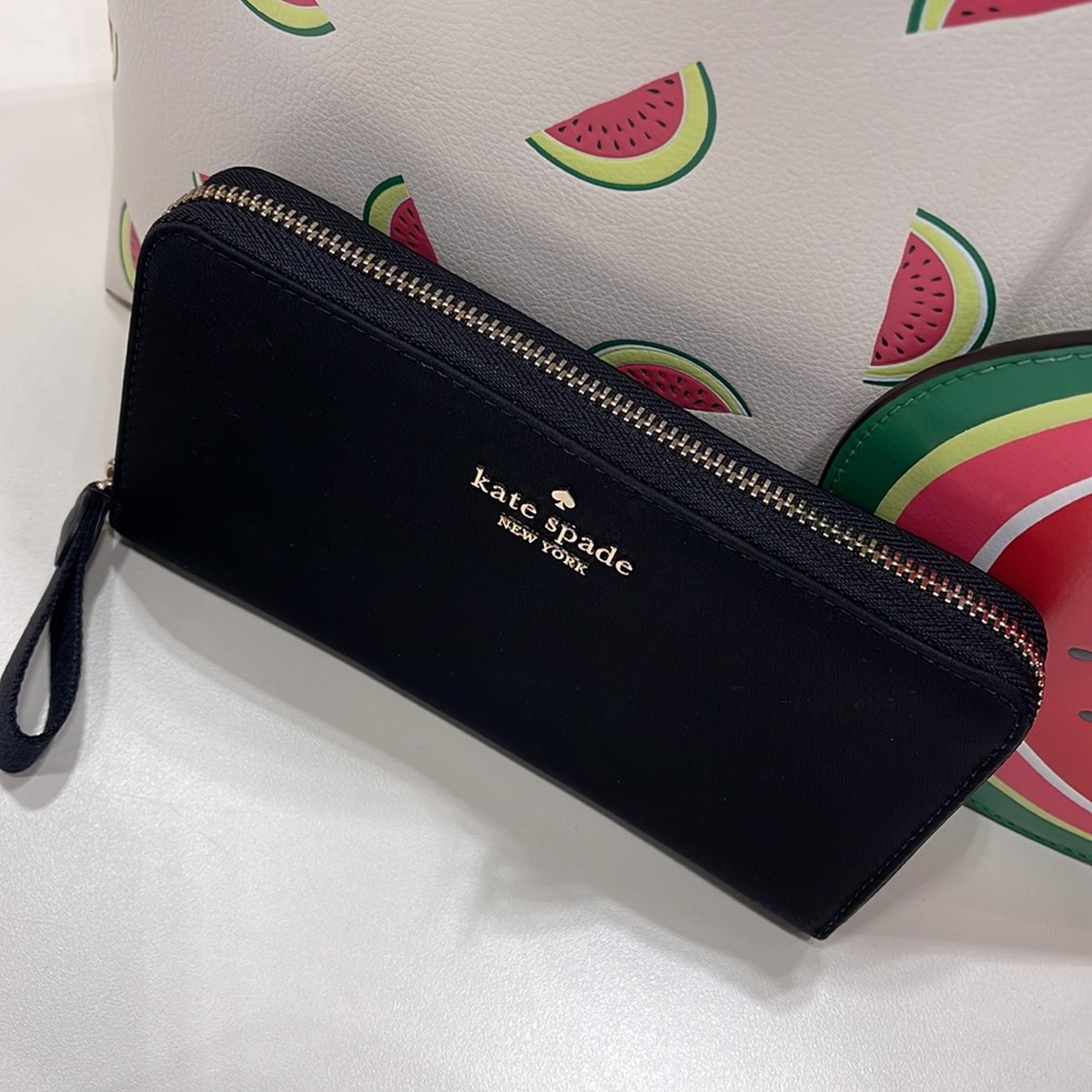 Kate Spade Chelsea Nylon Large Continental Wallet
Color: Black
NWT - Picture 10 of 16